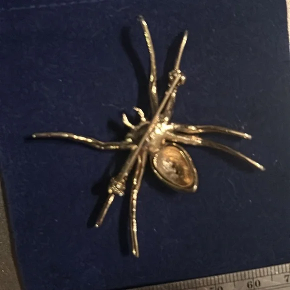 Gorgeous Vintage Spider Tarantula blue enamel goldtone. Perfect for Halloween! - Picture 3 of 3